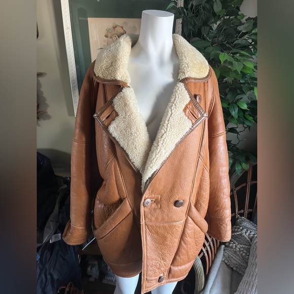 Vintage Leather Shearling Jacket - Picture 4 of 16
